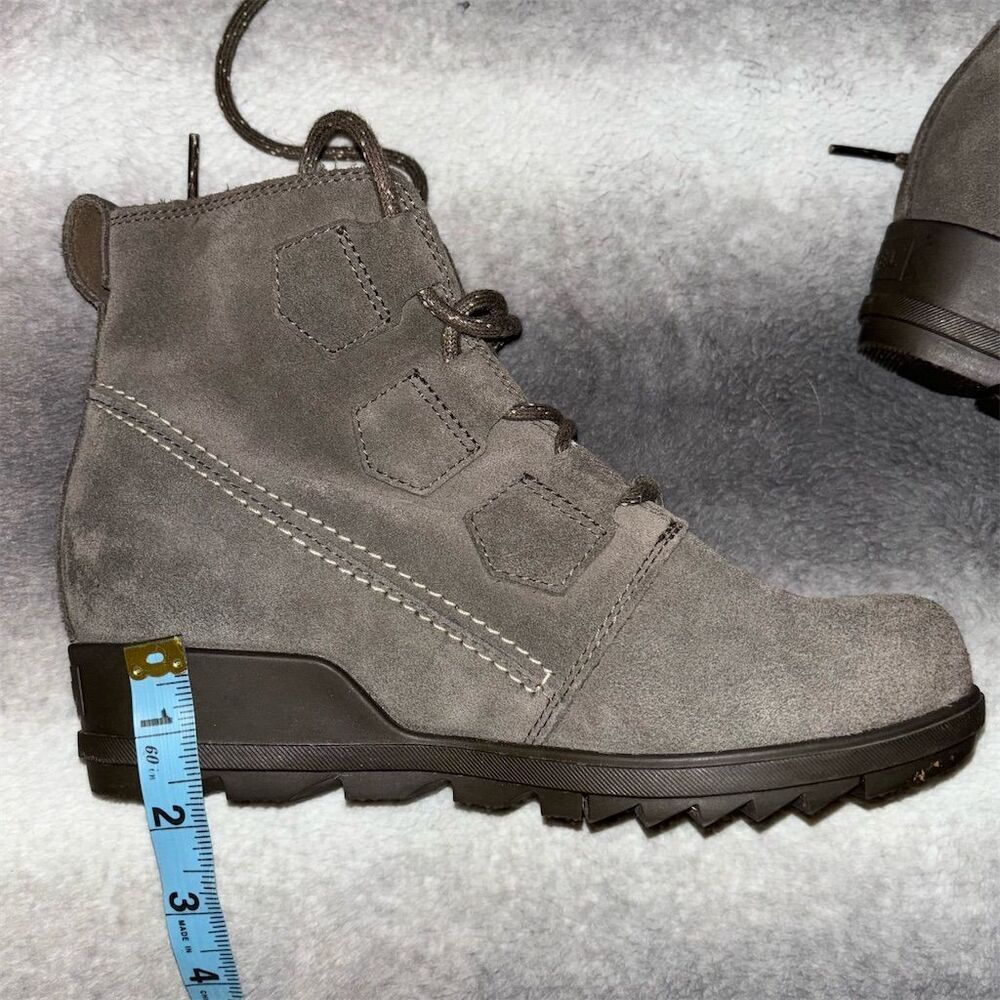 SOREL Evie Taupe Grey Suede Lace Up Waterproof Wedge Ankle Bootie Size 8 - Picture 12 of 12